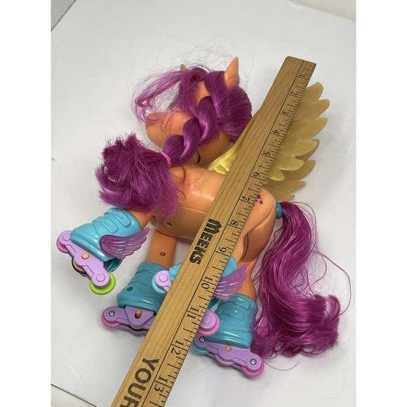 My Little Pony Sunny Starscout 10" New Generation Movie Roller Skates Electric - Picture 6 of 11